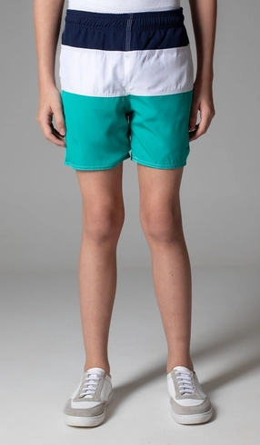 Shorts Liso Dupla Face com Recortes