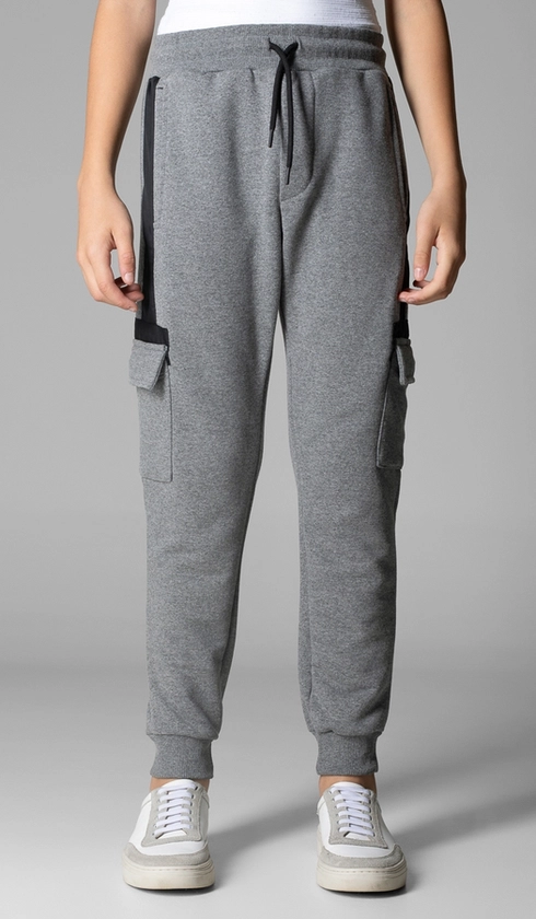 Calça Moletom Cargo Recortes em Nylon