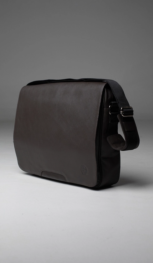 Bolsa Carteiro Aba Lisa Couro Floater