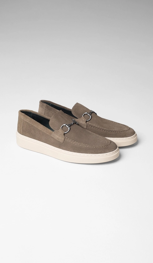 Sapato Mocassim com Gravata Metal