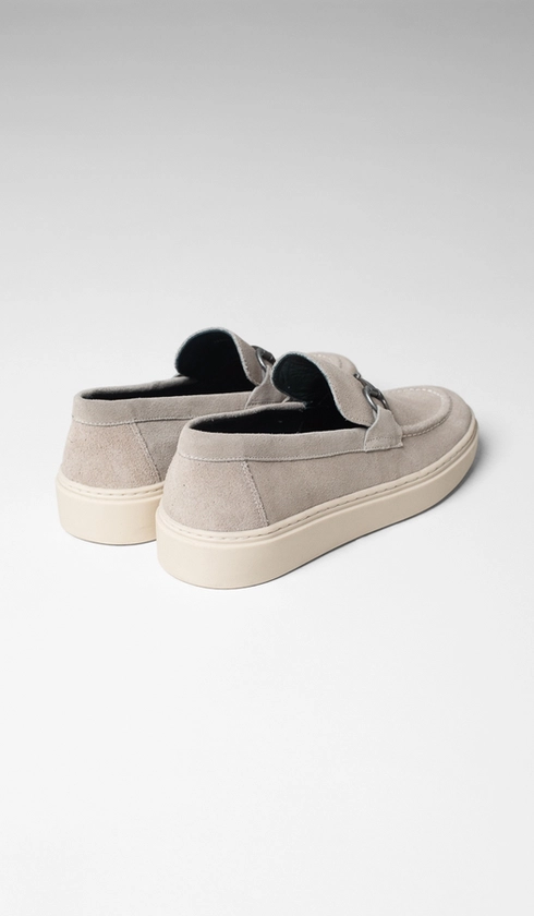 Sapato Mocassim com Gravata Metal